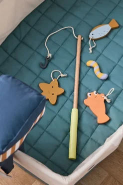 Båt Med Fiskeset Multi