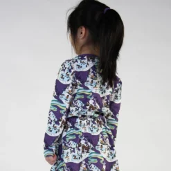 Långärmad T-shirt i Loganberry med vinterlandskap